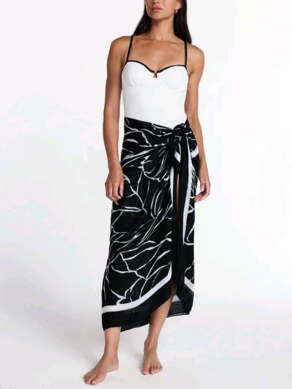 TIME and TRU Women's Printed Pareo - organic lines black soot